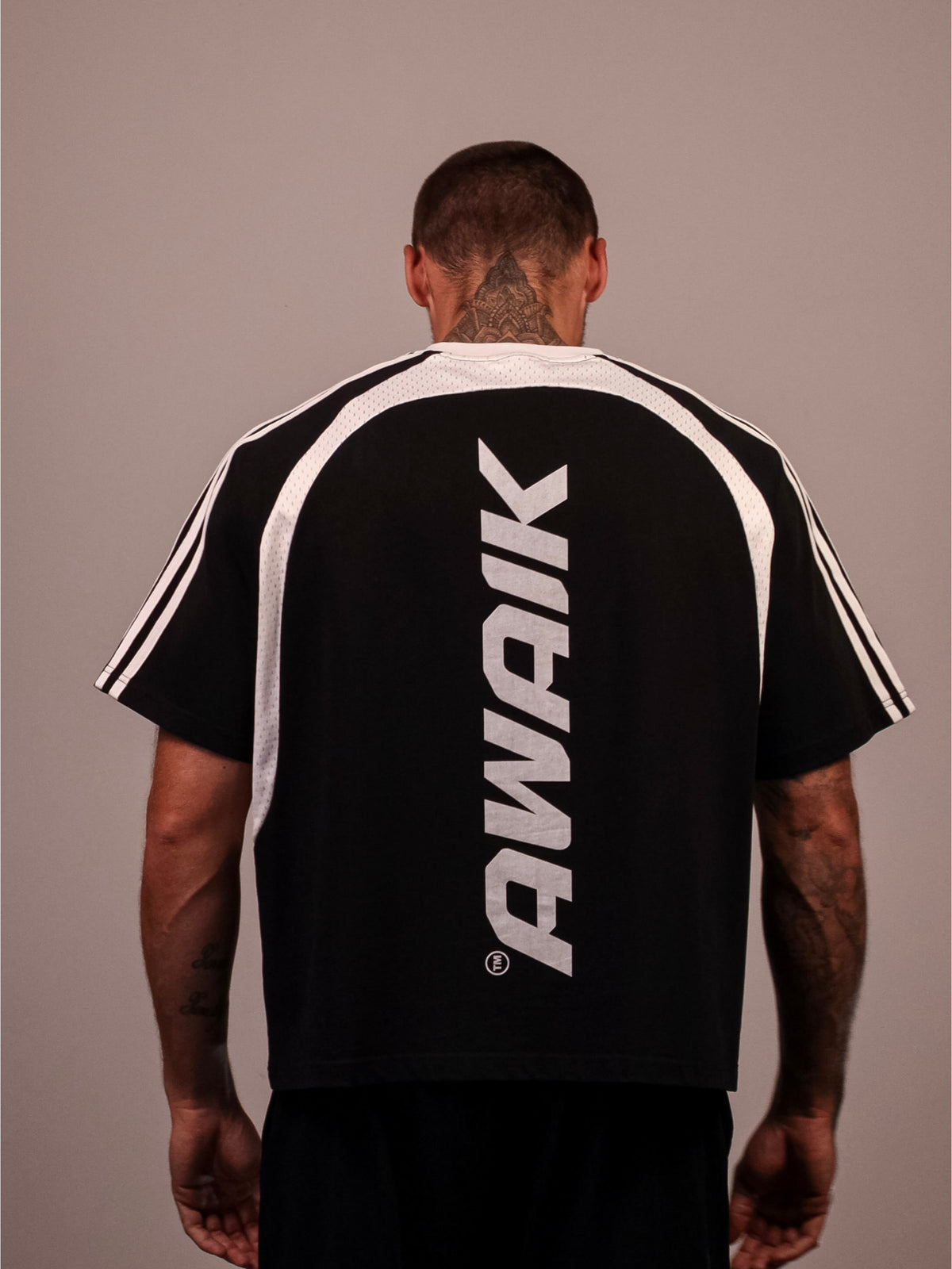 BLACK VERTEX 'PUMP COVER' MESH TEE