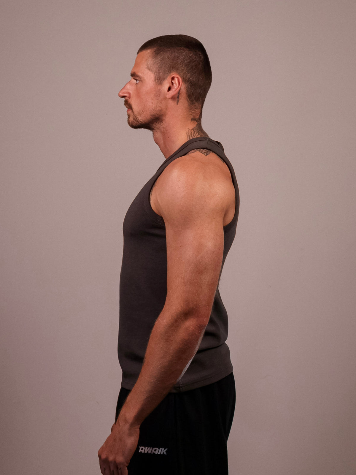 DARK GREY HEAVYWEIGHT RIBBED TANK