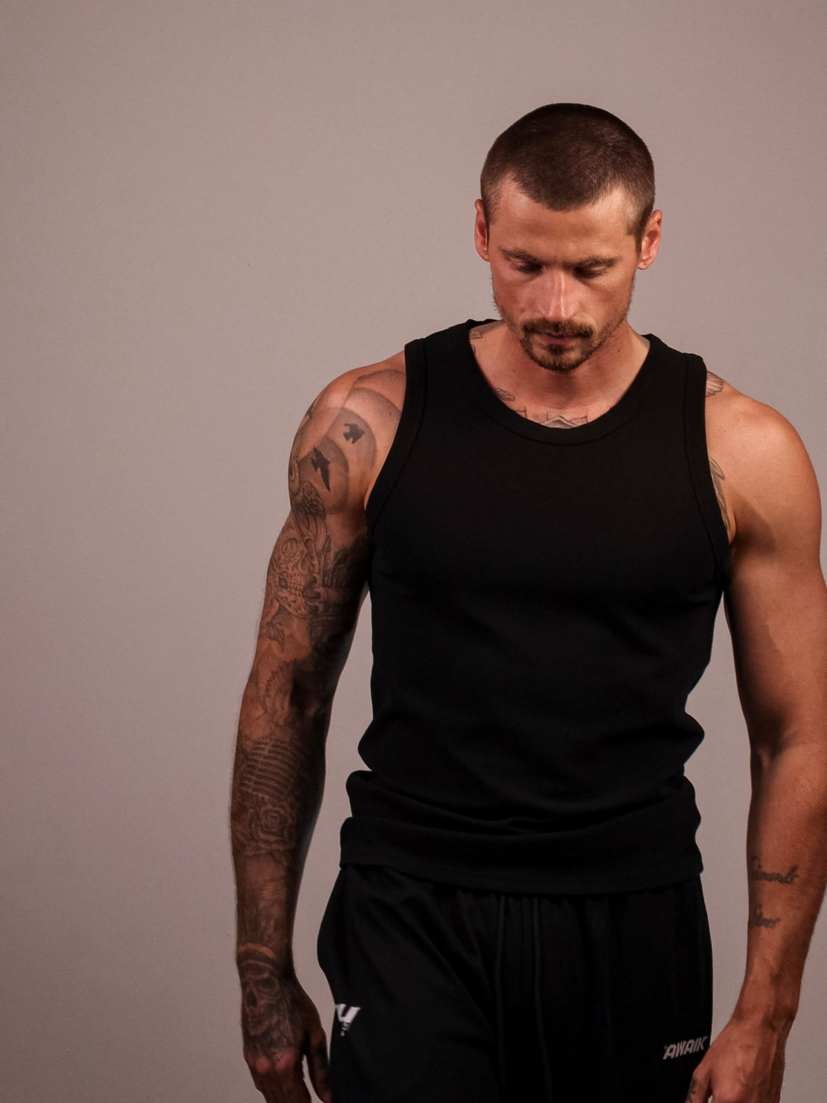 BLACK HEAVYWEIGHT RIBBED TANK