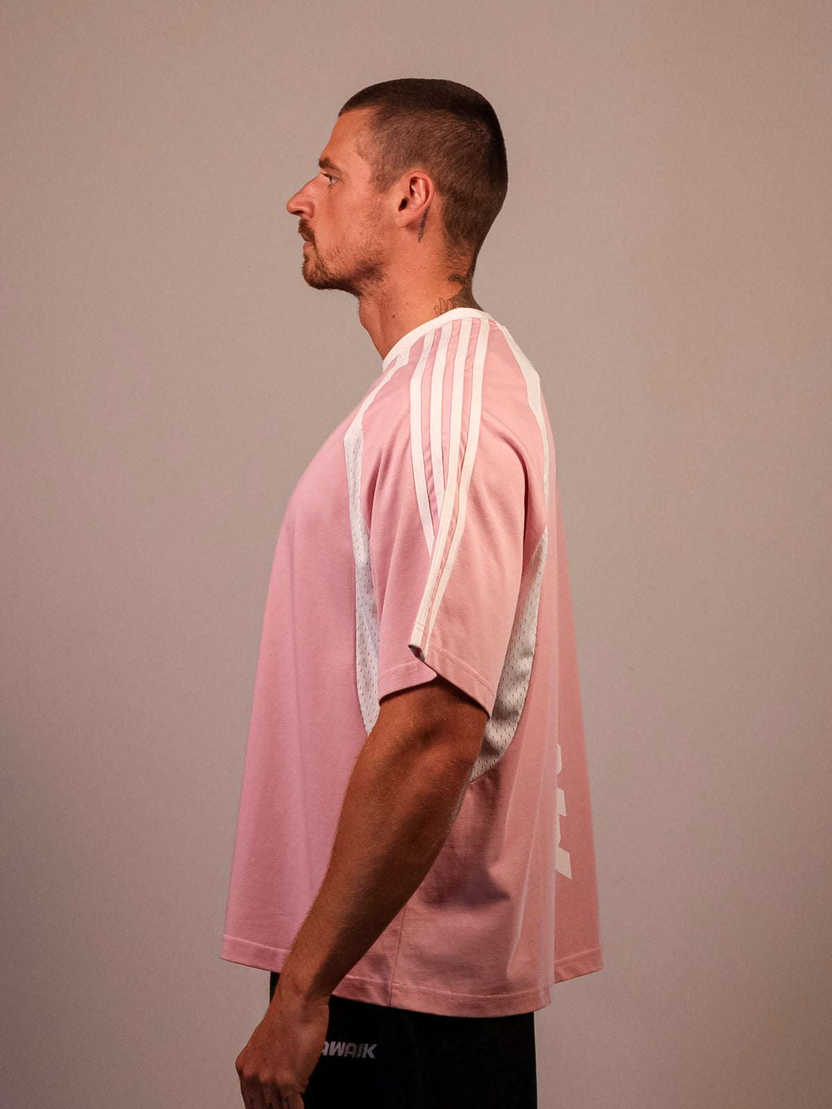 PINK VERTEX 'PUMP COVER' MESH TEE