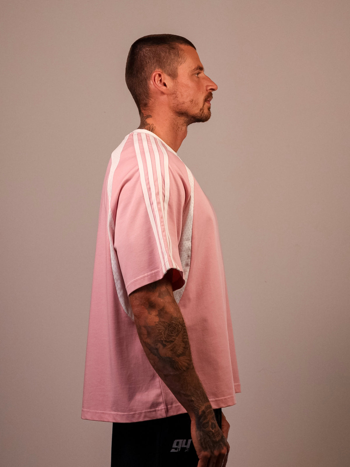 PINK VERTEX 'PUMP COVER' MESH TEE