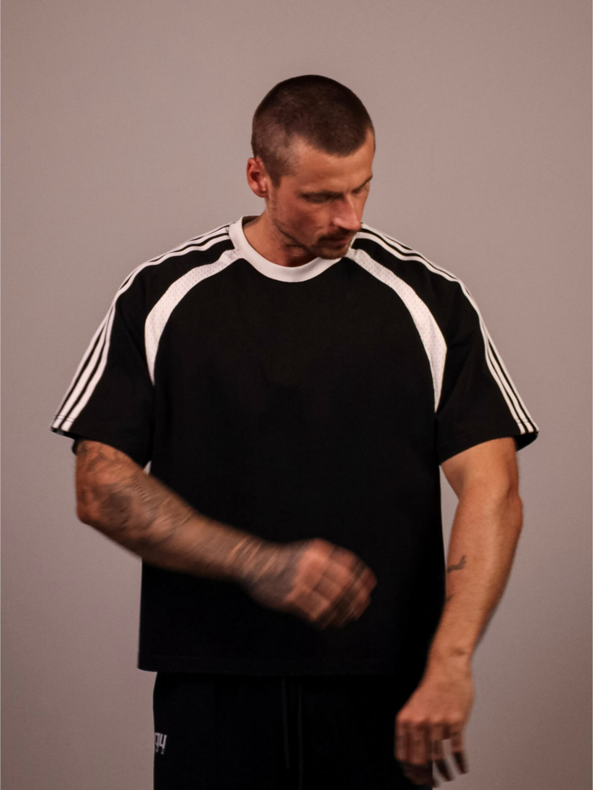 BLACK VERTEX 'PUMP COVER' MESH TEE